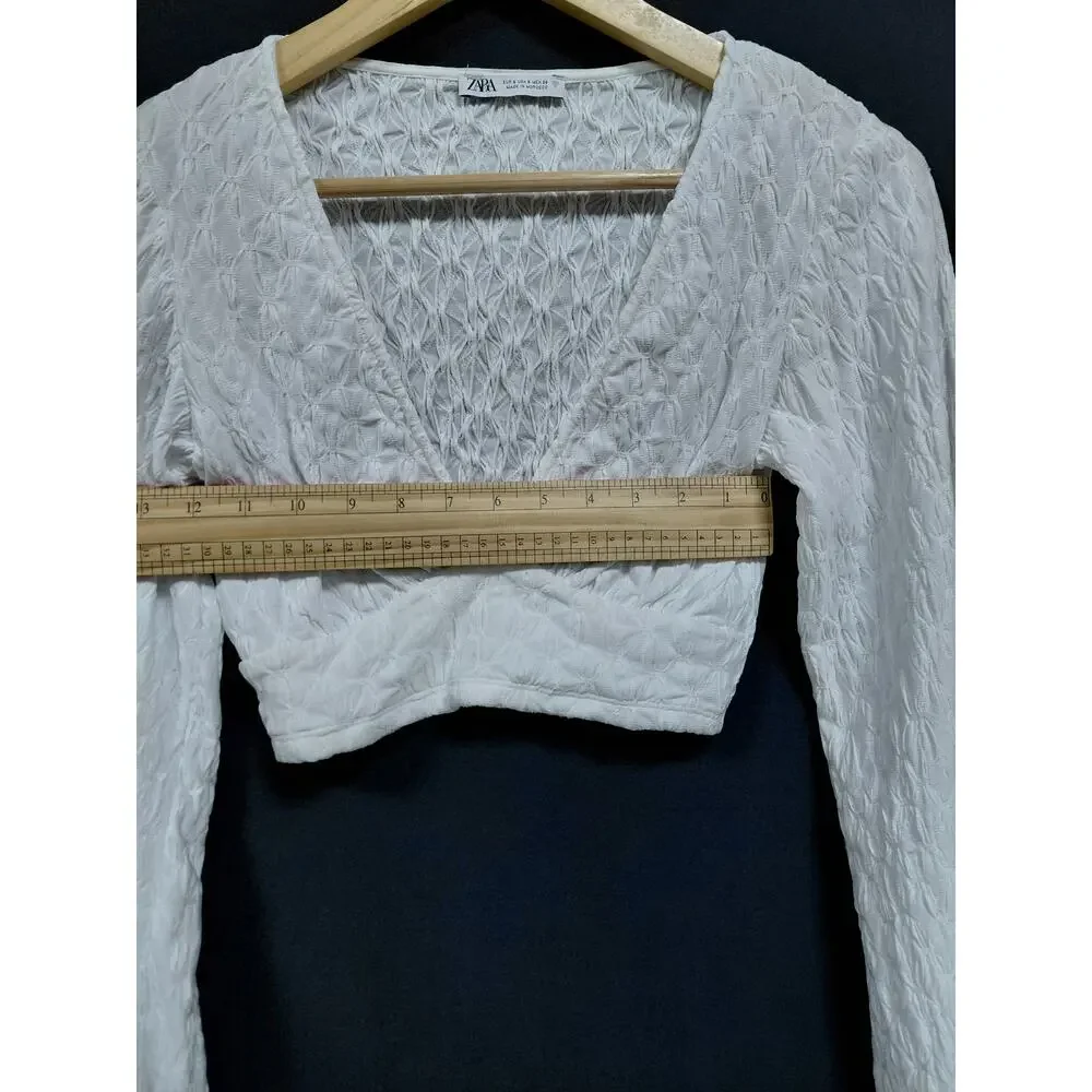 Zara White Smocked V-Neck Knit Lightweight Blouse Women Size S